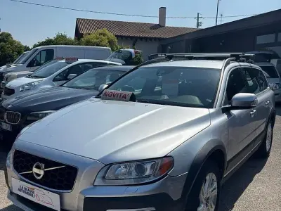 Usata Volvo XC70 Momentum 215 CV (158 kW) 2014 Grigio Station wagon