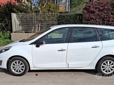 Usata Renault Scénic III 2011 Monovolume