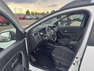 Usata Dacia Duster Journey 101 CV (74 kW) 2023 Giallo SUV