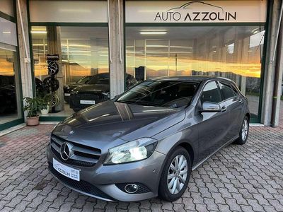 Usata Mercedes A180 109 CV (80 kW) 2015 Grigio grafite Berlina