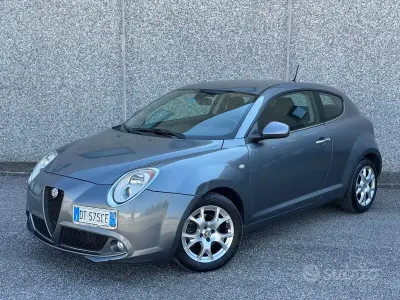 Begagnad Alfa Romeo MiTo Distinctive 120 HK (88 kW) 2008 Grå Halvkombi