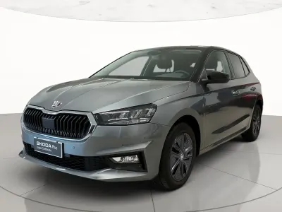Usata Skoda Fabia Selection 95 CV (69 kW) 2025 Grigio graphite metallizzato nero tulipano perlato Utilitaria