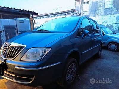 Usata Lancia Phedra 170 CV (125 kW) 2009 Blu Monovolume