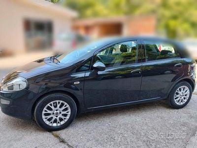 Usata Fiat Grande Punto 75 CV (55 kW) 2010 Nero Utilitaria