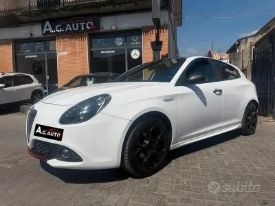 Usata Alfa Romeo Giulietta Super 120 CV (88 kW) 2017 Bianco Utilitaria