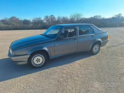 Usata Alfa Romeo 75 148 CV (108 kW) 1987 Berlina