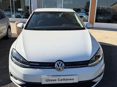Usata VW Golf VIII Trendline 131 CV (96 kW) 2021 Pure white Berlina