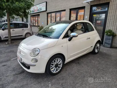 Usata Fiat 500 Lounge 69 CV (50 kW) 2014 Bianco gelato pastello Utilitaria