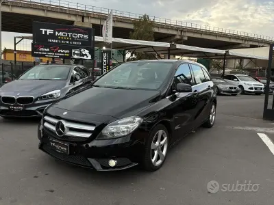 Usata Mercedes B180 Premium 109 CV (80 kW) 2014 Nero Monovolume