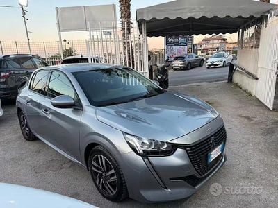 Usata Peugeot 208 Allure 102 CV (75 kW) 2020 Grigio Utilitaria