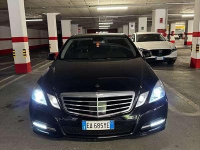Gebraucht Mercedes E250 Avantgarde 204 PS (150 kW) 2010 Schwarz Limousine
