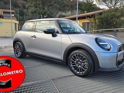 Melting silver Usata 2024 Mini Cooper Essential Utilitaria | 26.500 € (Buon prezzo)