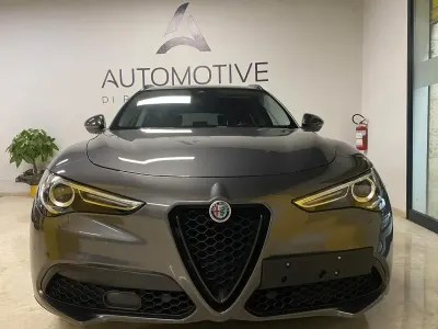 Usata Alfa Romeo Stelvio Tech Edition 160 CV (117 kW) 2019 Grigio SUV