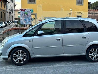 Usata Opel Meriva Cosmo 90 CV (66 kW) 2008 Argento Monovolume