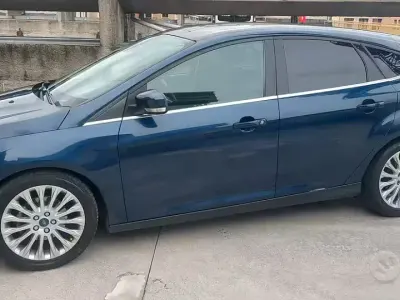 Occasion Ford Focus Titanium 115 ch (84 kW) 2011 Bleue Berline