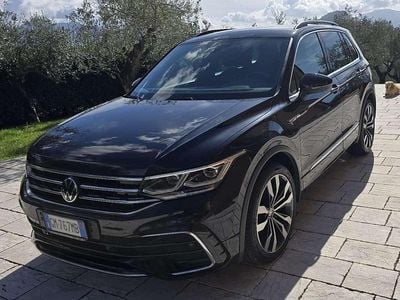 Usata VW Tiguan R-line 150 CV (110 kW) 2023 Nero SUV