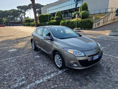 Usata Renault Mégane Luxe 110 CV (80 kW) 2009 Beige Berlina