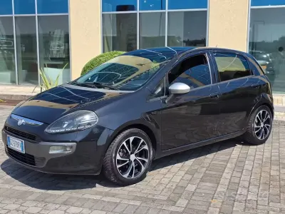 Usata Fiat Punto Evo 65 CV (47 kW) 2010 Bluazzurro Utilitaria