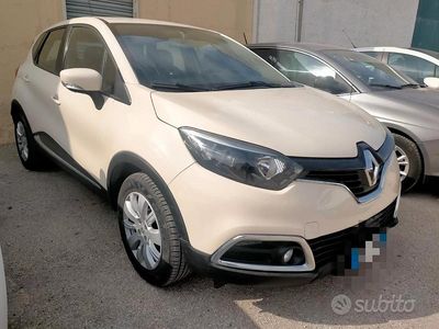 Usata Renault Captur 90 CV (66 kW) 2014 Beige SUV