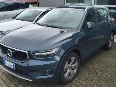 Usata Volvo XC40 Momentum 150 CV (110 kW) 2020 SUV