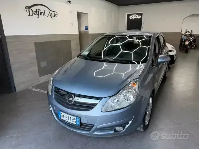 Usata Opel Corsa Club 75 CV (55 kW) 2009 Grigio Utilitaria
