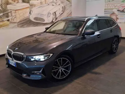 Usata BMW 320 Luxury Line 190 CV (139 kW) 2020 Grigio Station wagon
