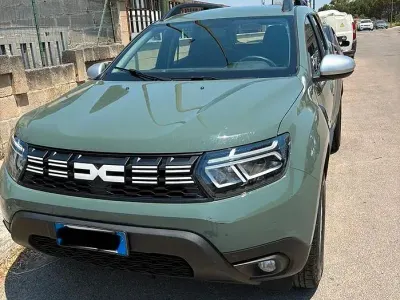 Usata Dacia Duster 91 CV (66 kW) 2023 Verde SUV