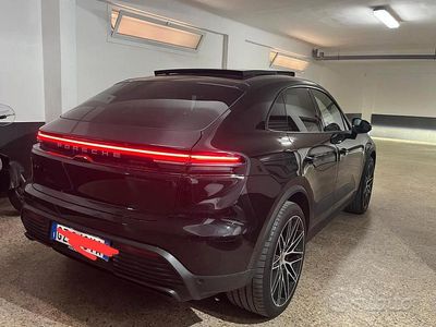 Usata Porsche Macan Electric 264 kW (360 CV) 2025 Nero SUV