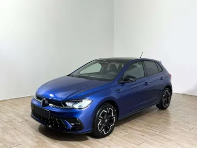 Nuova VW Polo R-line Plus 95 CV (69 kW) 2026 Blu/azzurro Utilitaria