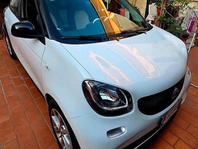 Usata Smart ForFour 75 CV (55 kW) 2015 Bianco Utilitaria