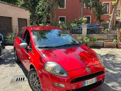 Occasion Fiat Punto Street 77 ch (56 kW) 2016 Rouge Citadine