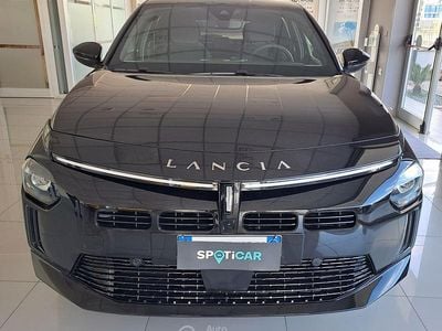 Usata Lancia Ypsilon 101 CV (74 kW) 2025 Nero Utilitaria