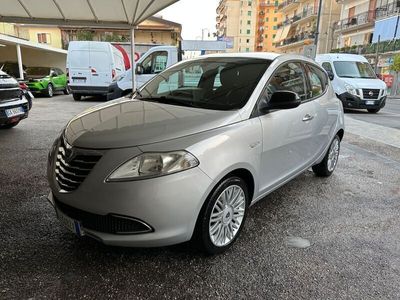 usata Lancia Ypsilon 1.2 69 CV La vettura è in perfette condizioni generali