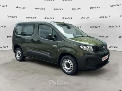 Nieuw Opel Combo Life Edition+ 101 PK (74 kW) 2026 Groen
