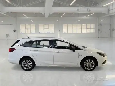 Usata Opel Astra 105 CV (77 kW) 2021 Bianco Station wagon