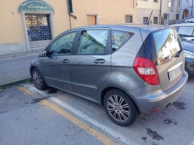 Usata Mercedes 180 116 CV (85 kW) 2010 Grigio Berlina