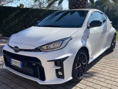 Usata Toyota Yaris 261 CV (191 kW) 2021 Utilitaria