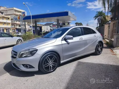 Usata Mercedes 180 110 CV (80 kW) 2013 Grigio Berlina