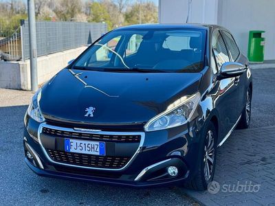 Usata Peugeot 208 82 CV (60 kW) 2017 Utilitaria