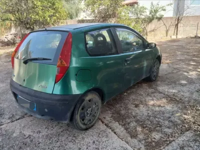 Usata Fiat Punto 60 CV (44 kW) 2005 Verde Utilitaria