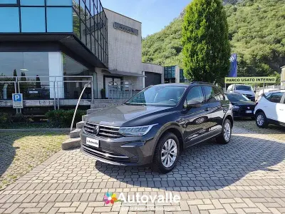 Usata VW Tiguan Life 245 CV (180 kW) 2022 Grigio SUV