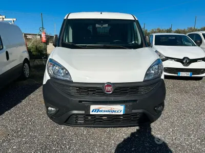 Begagnad Fiat Doblò Easy 95 HK (69 kW) 2021 Vit Minibuss