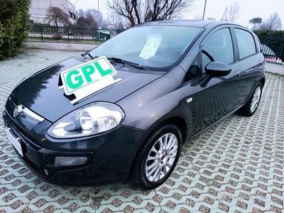 Usata Fiat Grande Punto Emotion 77 CV (56 kW) 2009 Nero Utilitaria