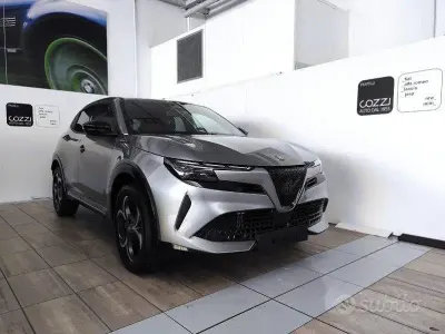 Nuova Alfa Romeo GT Junior 136 CV (100 kW) 2026 Grigio SUV