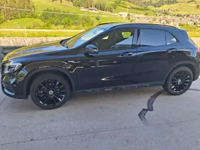 Usata Mercedes GLA200 AMG line 136 CV (100 kW) 2019 SUV