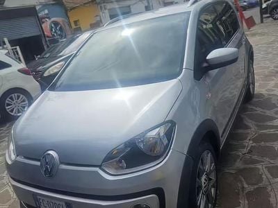Begagnad VW up! 75 HK (55 kW) 2016 Grå Halvkombi