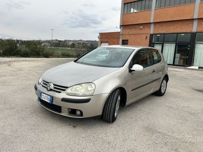 usata VW Golf V 1.9 tdi anno 2004