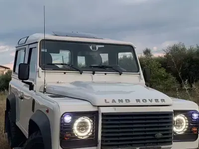 Usata Land Rover Defender 122 CV (89 kW) 2007 Bianco Station wagon