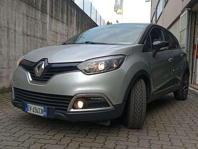 Usata Renault Captur 90 CV (66 kW) 2014 Argento SUV