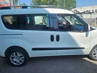 Usata Fiat Doblò 120 CV (88 kW) 2016 Bianco Monovolume